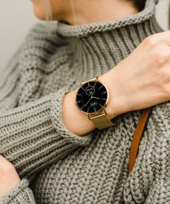 Stilvoll und funktional - Die gelbgoldene SIONA2 Smartwatch von XCOAST